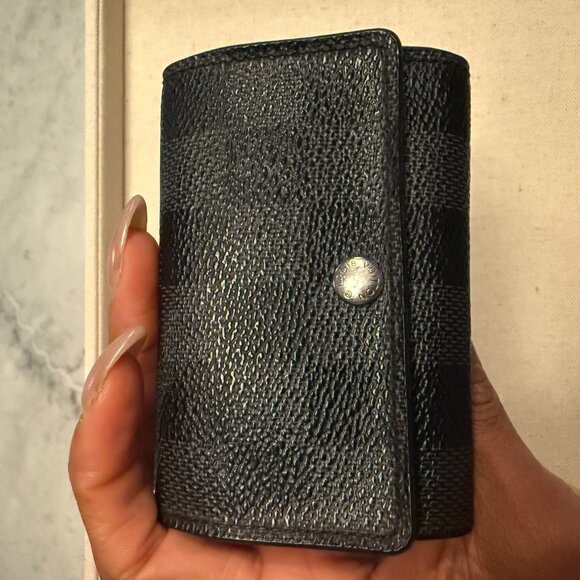 Louis Vuitton Damier Graphite 6 Key Holder - Picture 11 of 11